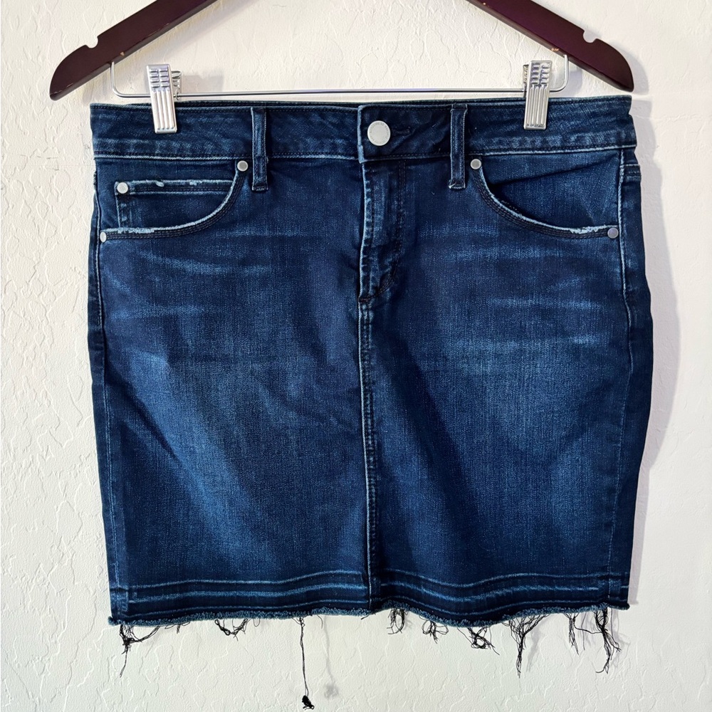 Articles of Society Denim Mini Skirt Women’s Size 28 Raw Hem Blue